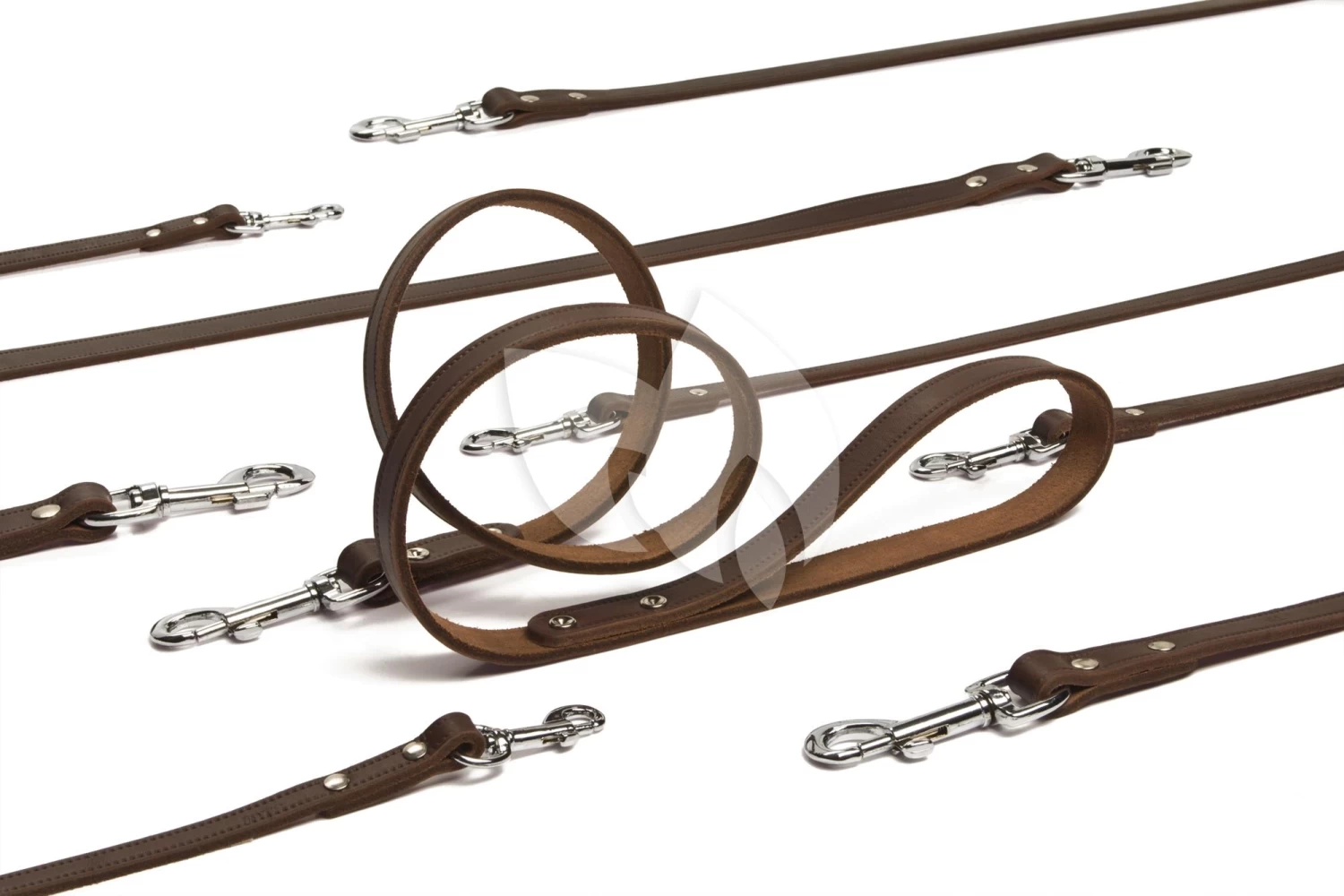 Beeztees Hondenriem Van Leer 200cm X 20mm Bruin 3 Beeztees Hondenriem Van Leer 200cm X 20mm Bruin